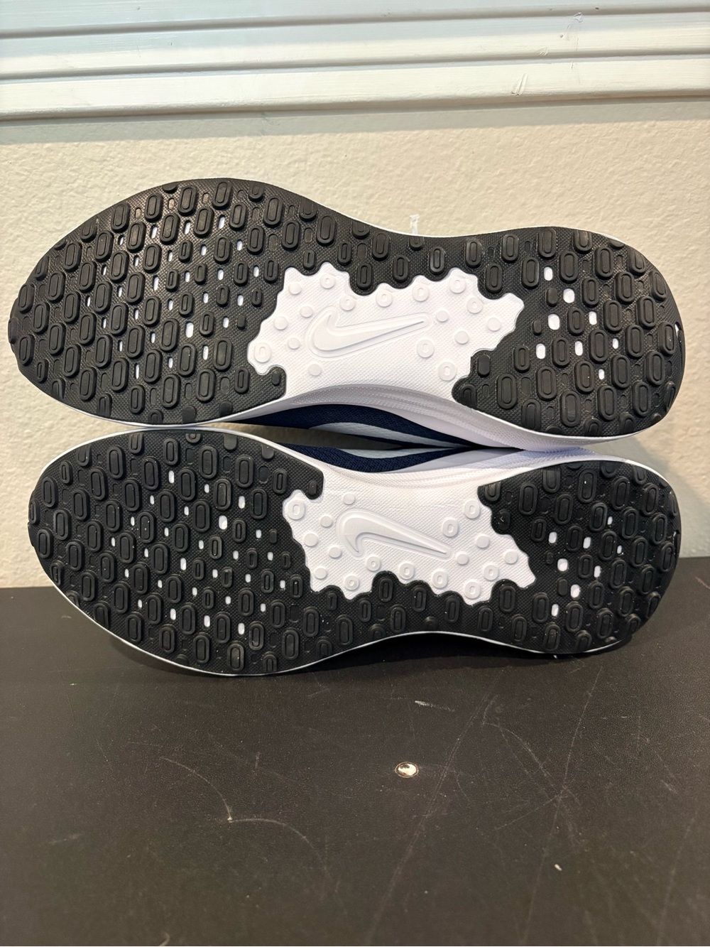 Nike Revolution 7 Midnight Navy Men’s Size 11.5 Running Shoes FB2207-400 - Picture 7 of 9